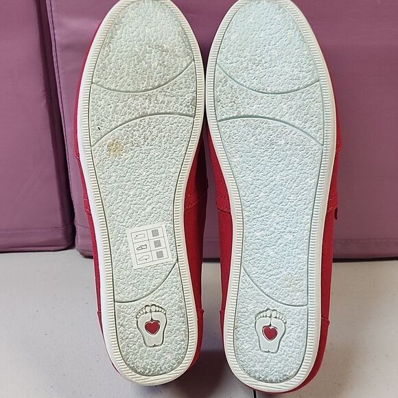 Bobs By Skechers 8.5 Red Canvas Pull Ons - NWOT - Picture 6 of 7